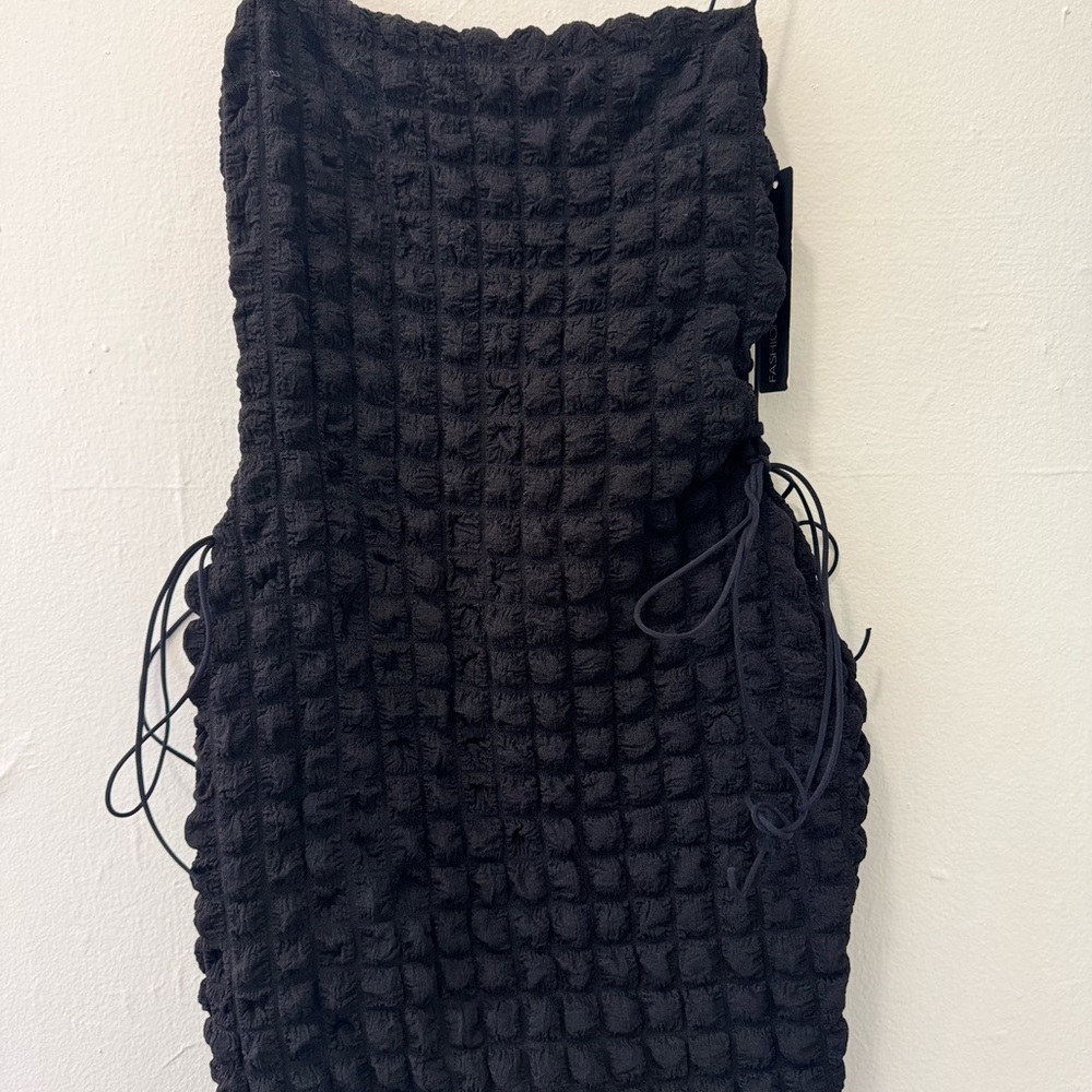 Black Textured Sleeveless Dress